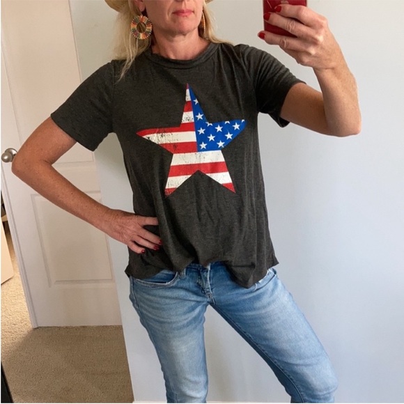 Star Design USA Flag Short Sleeve Tee - Picture 2 of 7